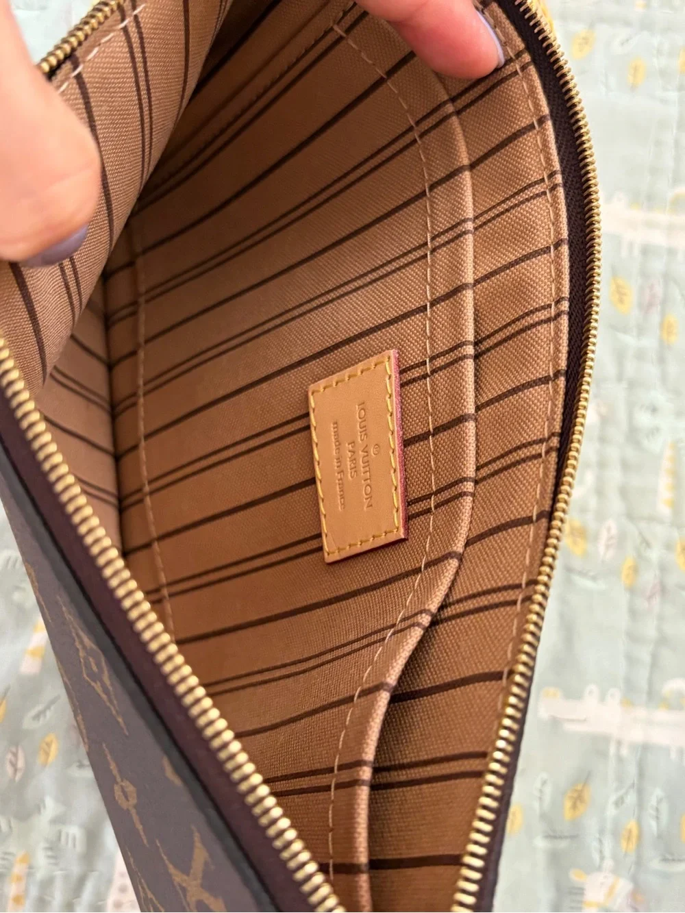 Louis Vuitton like new